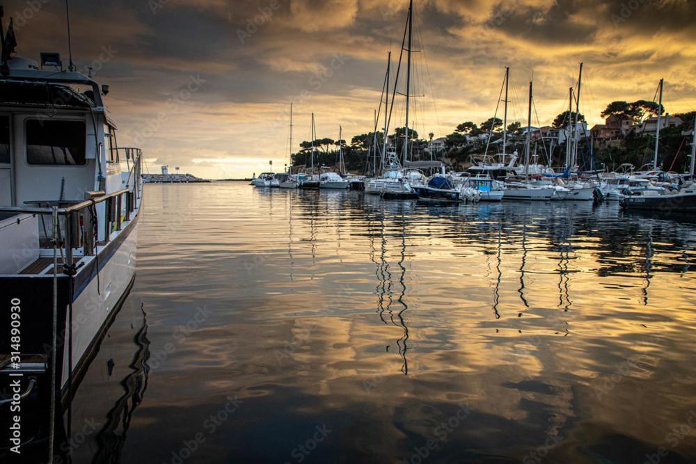 Apartmán A 50M Du Port De Carry-Cote Bleue Exteriér fotografie
