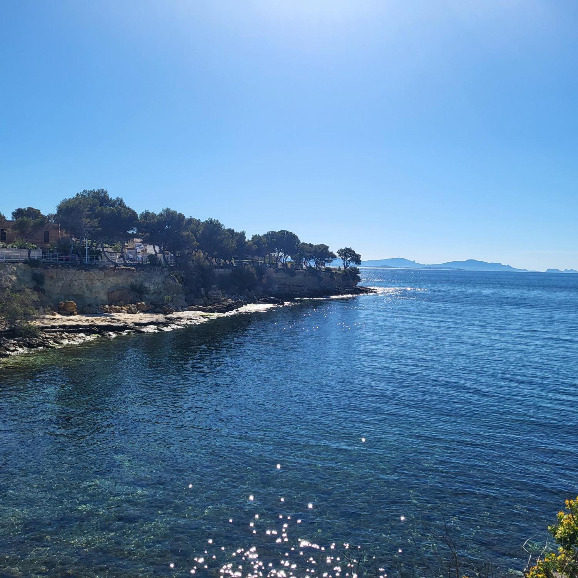 Apartmán A 50M Du Port De Carry-Cote Bleue Exteriér fotografie
